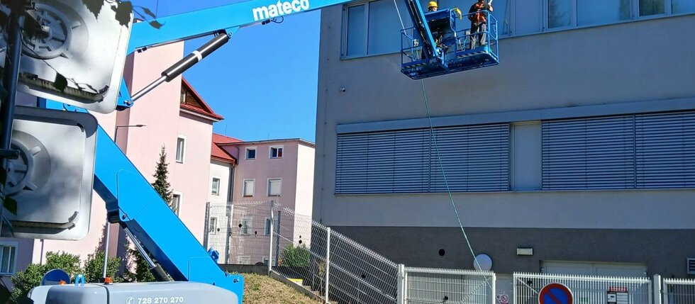 Speciální úklid ve výšce 25 metrů